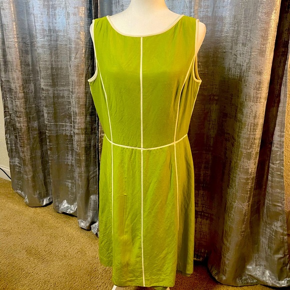 Maggie London size8 - Picture 1 of 3